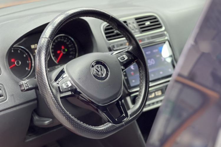 Used Volkswagen Polo 2018 1.5L Cross Polo Automatic Interior 4