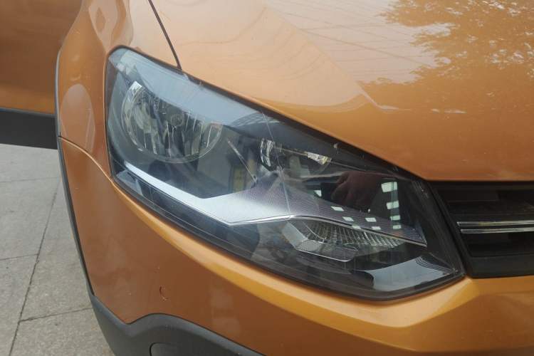 Used Volkswagen Polo 2018 1.5L Cross Polo Automatic Right Front Headlight