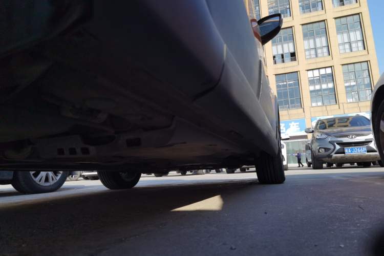 Used Volkswagen Polo 2018 1.5L Cross Polo Automatic Right Side Sill