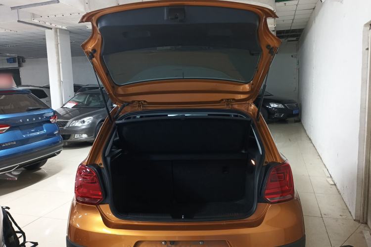 Used Volkswagen Polo 2018 1.5L Cross Polo Automatic Trunk