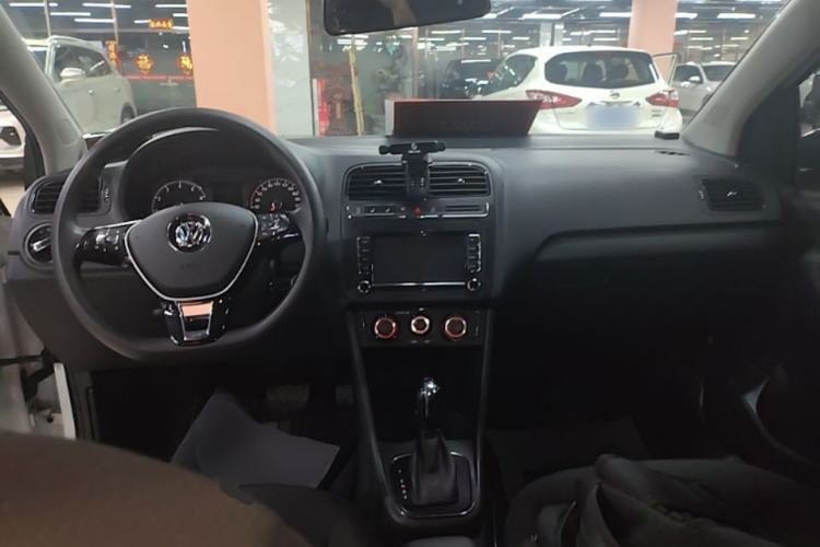 Used Volkswagen Polo 2018 1.5L Automatic Advanced Driving Model Center Console