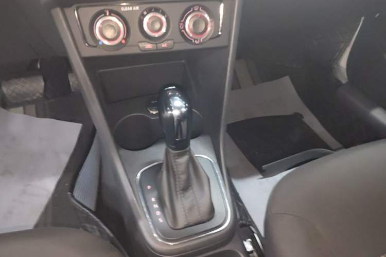 Used Volkswagen Polo 2018 1.5L Automatic Advanced Driving Model Gear Lever
