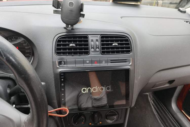 Used Volkswagen Polo 2018 1.5L Manual Drive-Comfort Model Audio And AC Panel