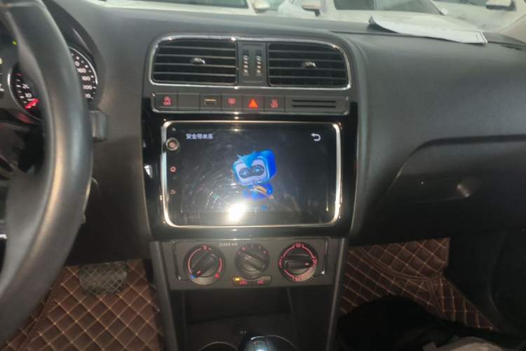 Used Volkswagen Polo 2018 1.5L Automatic Enjoyment Model Audio And AC Panel