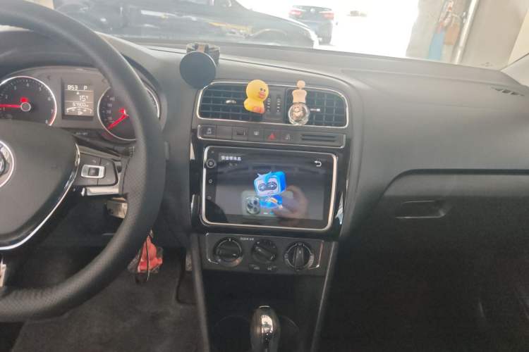 Used Volkswagen Polo 2018 1.5L Automatic Enjoyment Model Audio And AC Panel