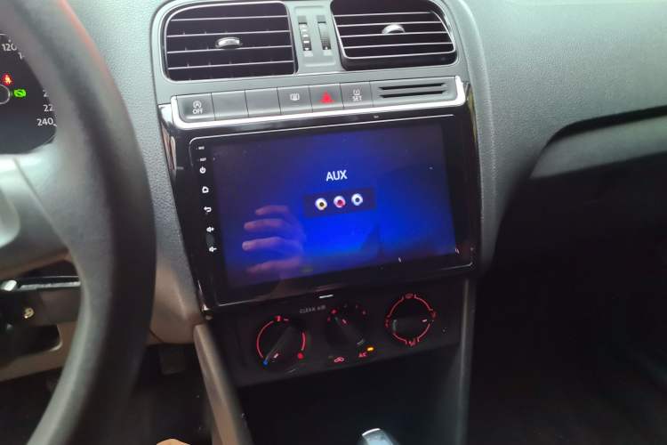 Used Volkswagen Polo 2018 1.5L Automatic Advanced Driving Model Audio And AC Panel