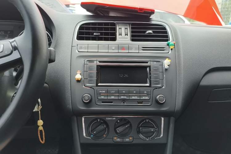 Used Volkswagen Polo 2018 1.5L Automatic Enjoyment Model Audio And AC Panel