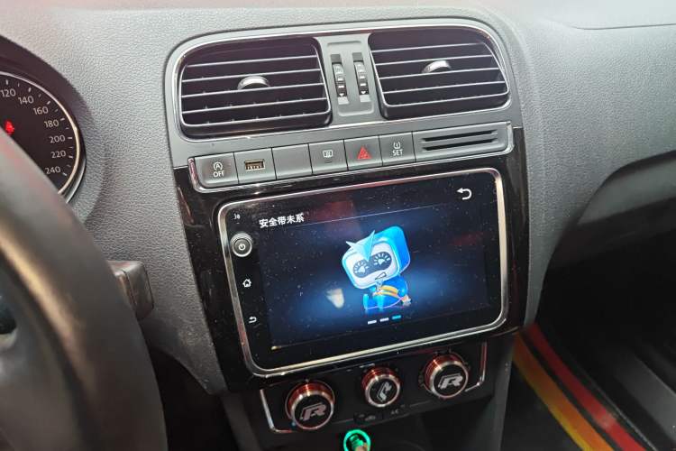Used Volkswagen Polo 2018 1.5L Automatic Enjoyment Model Audio And AC Panel
