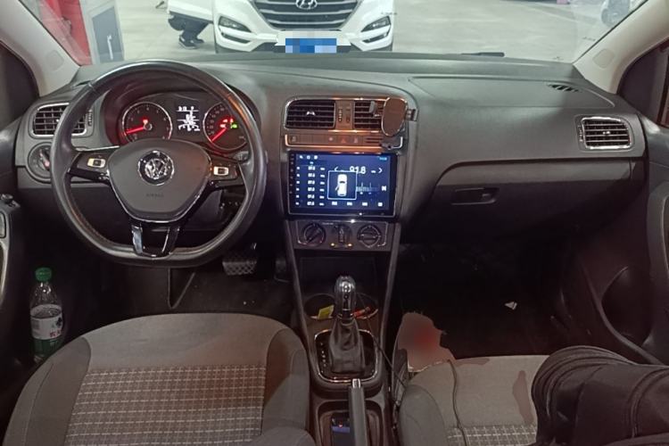 Used Volkswagen Polo 2018 1.5L Automatic Enjoyment Model Center Console