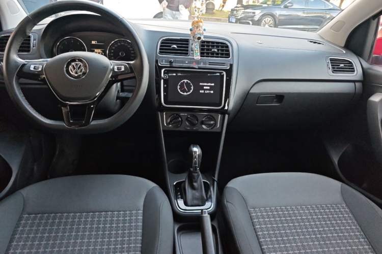 Used Volkswagen Polo 2018 1.5L Automatic Enjoyment Model Center Console