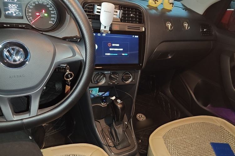 Used Volkswagen Polo 2018 1.5L Automatic Advanced Driving Model Center Console