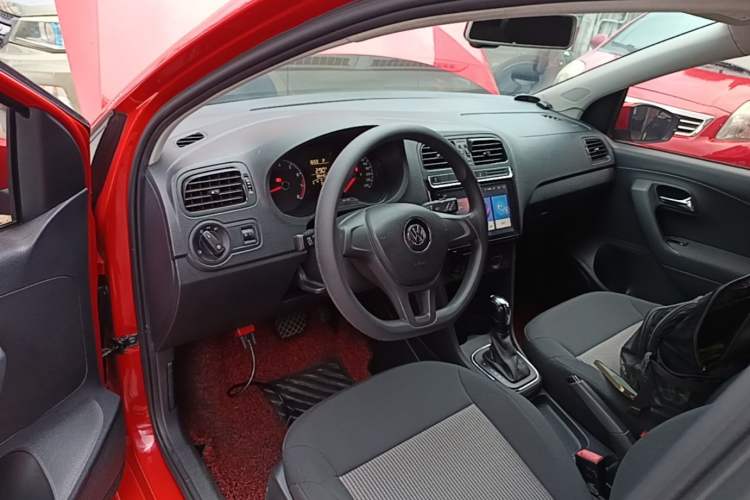 Used Volkswagen Polo 2018 1.5L Automatic Advanced Driving Model Center Console