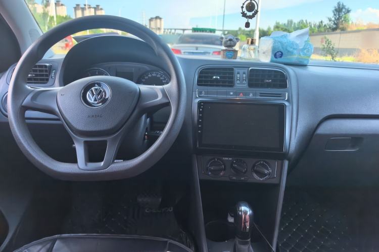 Used Volkswagen Polo 2018 1.5L Automatic Advanced Driving Model Center Console