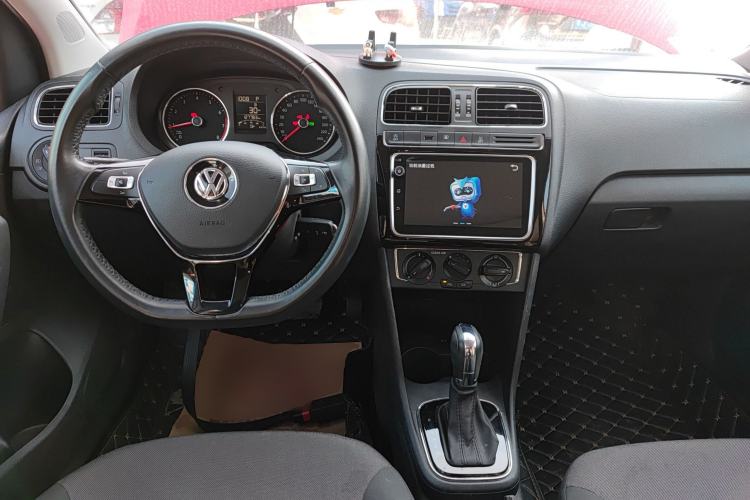 Used Volkswagen Polo 2018 1.5L Automatic Enjoyment Model Center Console