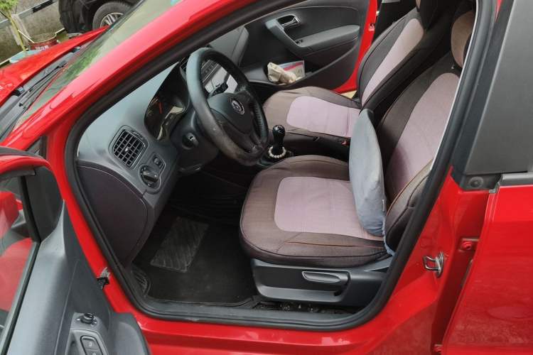 Used Volkswagen Polo 2018 1.5L Manual Drive-Comfort Model Driver Seat