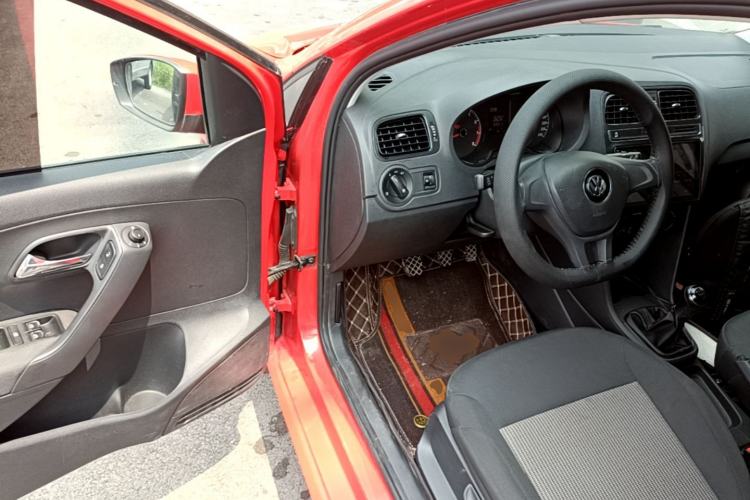 Used Volkswagen Polo 2018 1.5L Manual Drive-Comfort Model Driver Seat