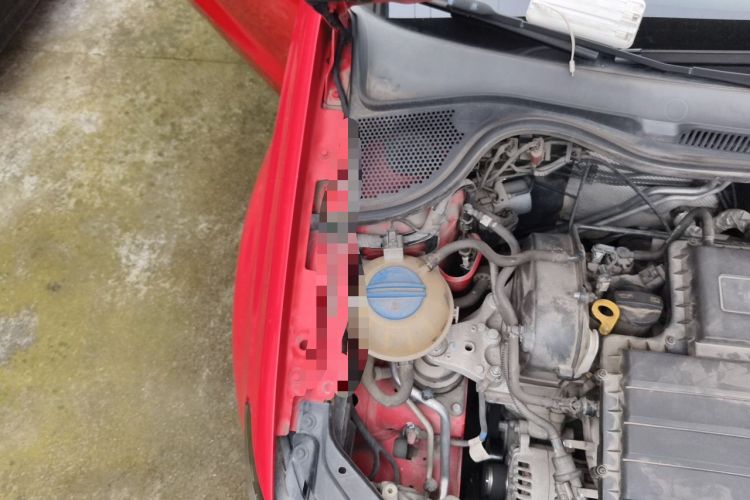 Used Volkswagen Polo 2018 1.5L Manual Drive-Comfort Model Engine Bay Right