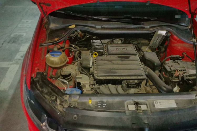 Used Volkswagen Polo 2018 1.5L Automatic Luxury Edition Engine Bay Right
