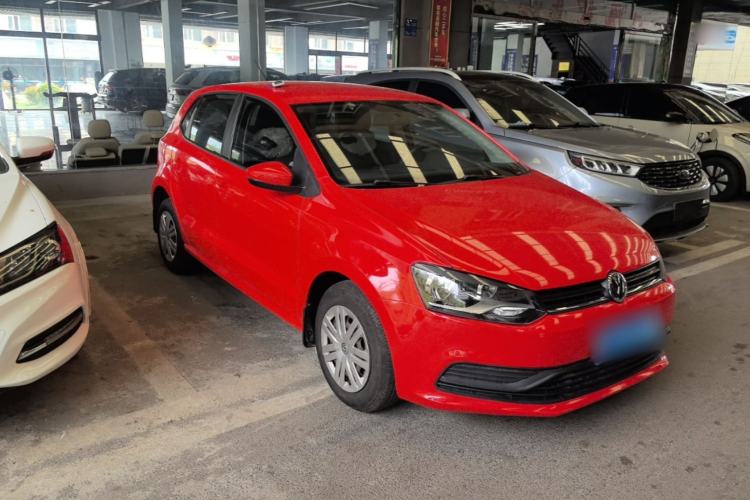 Used Volkswagen Polo 2018 1.5L Manual Drive-Comfort Model Front Right 45 Deg