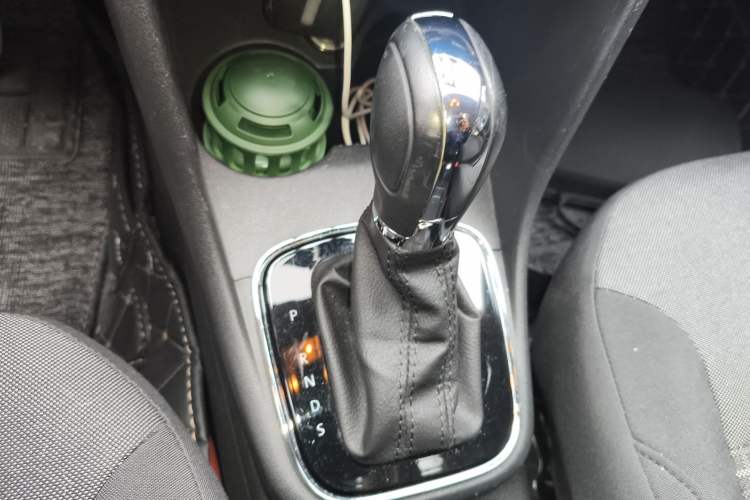 Used Volkswagen Polo 2018 1.5L Automatic Enjoyment Model Gear Lever