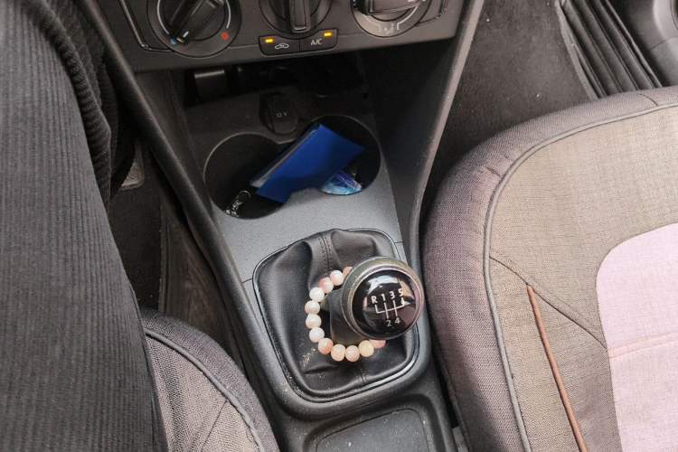 Used Volkswagen Polo 2018 1.5L Manual Drive-Comfort Model Gear Lever