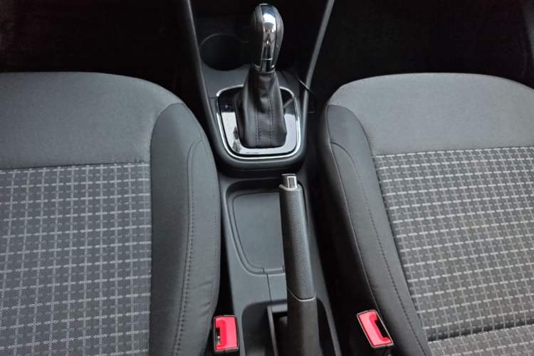 Used Volkswagen Polo 2018 1.5L Automatic Enjoyment Model Gear Lever