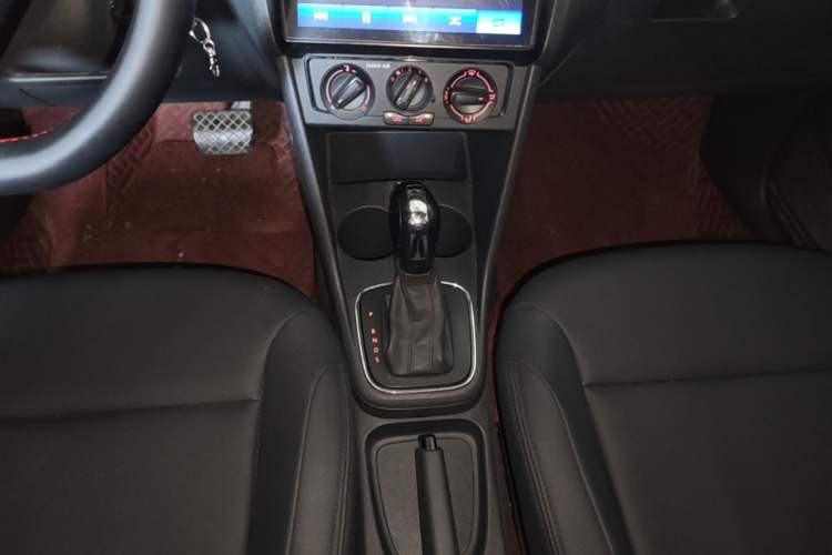 Used Volkswagen Polo 2018 1.5L Automatic Advanced Driving Model Gear Lever