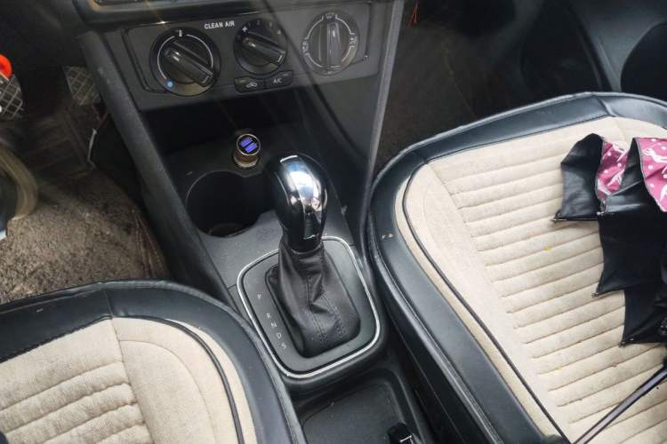 Used Volkswagen Polo 2018 1.5L Automatic Advanced Driving Model Gear Lever