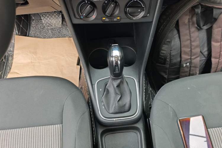 Used Volkswagen Polo 2018 1.5L Automatic Advanced Driving Model Gear Lever