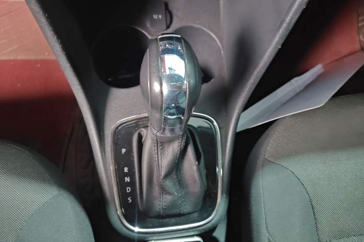 Used Volkswagen Polo 2018 1.5L Automatic Enjoyment Model Gear Lever