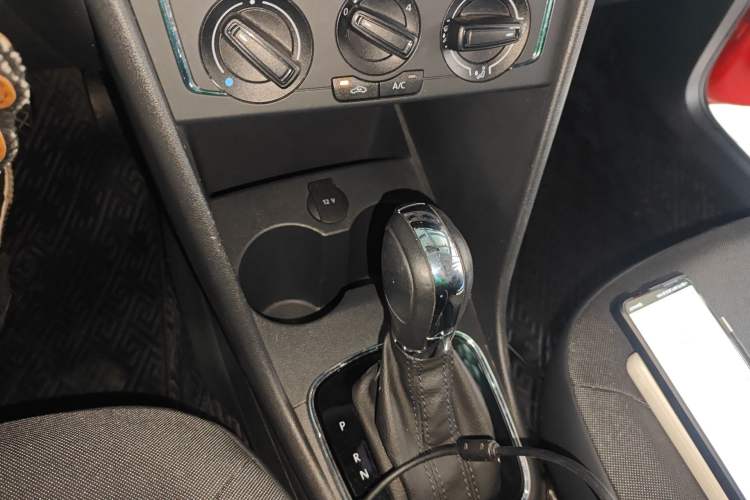Used Volkswagen Polo 2018 1.5L Automatic Enjoyment Model Gear Lever