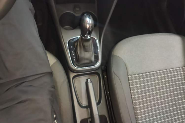 Used Volkswagen Polo 2018 1.5L Automatic Enjoyment Model Gear Lever
