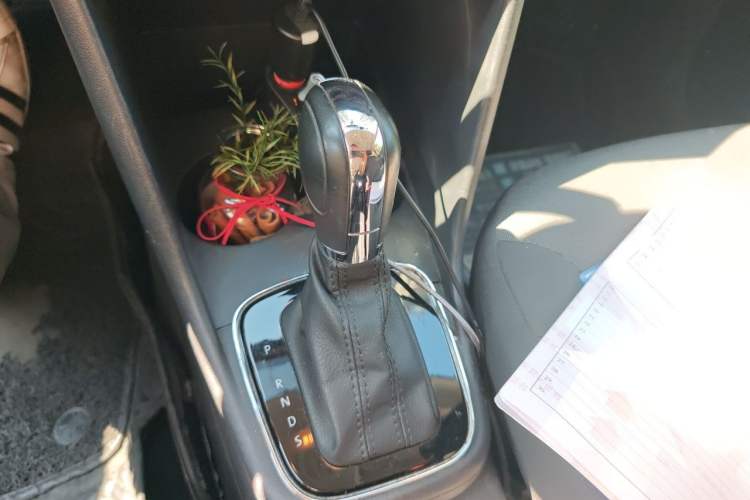 Used Volkswagen Polo 2018 1.5L Automatic Enjoyment Model Gear Lever