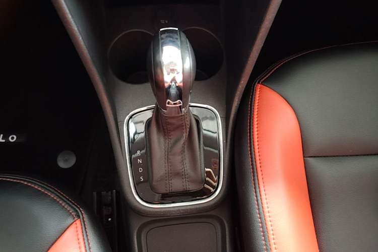 Used Volkswagen Polo 2018 1.5L Automatic Enjoyment Model Gear Lever