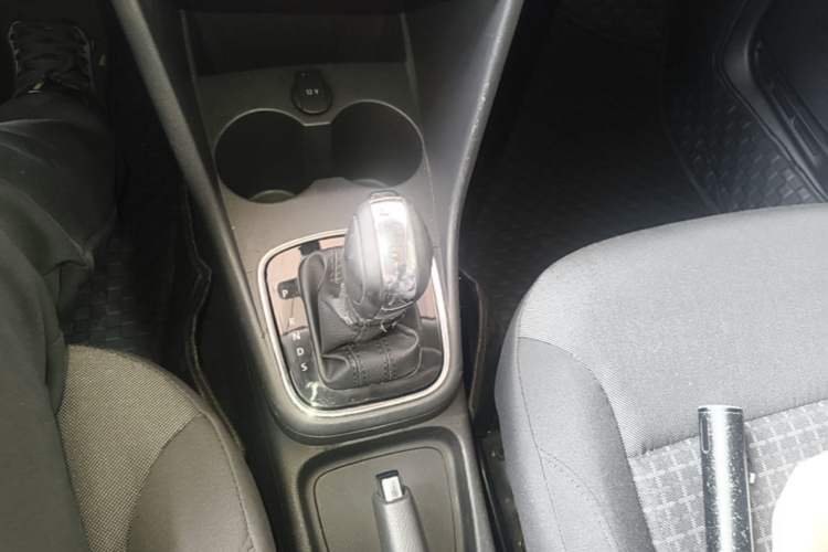 Used Volkswagen Polo 2018 1.5L Automatic Enjoyment Model Gear Lever