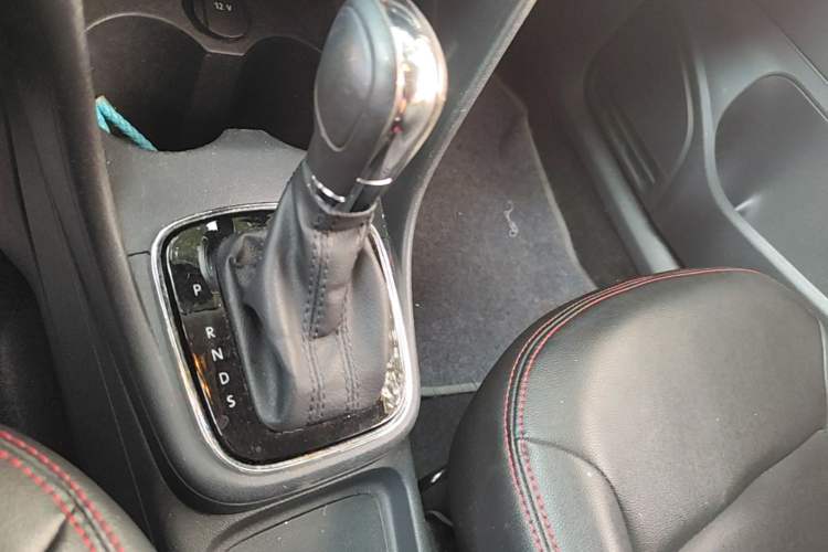 Used Volkswagen Polo 2018 1.5L Automatic Enjoyment Model Gear Lever