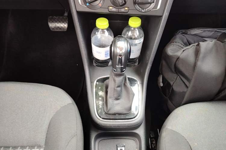Used Volkswagen Polo 2018 1.5L Automatic Enjoyment Model Gear Lever
