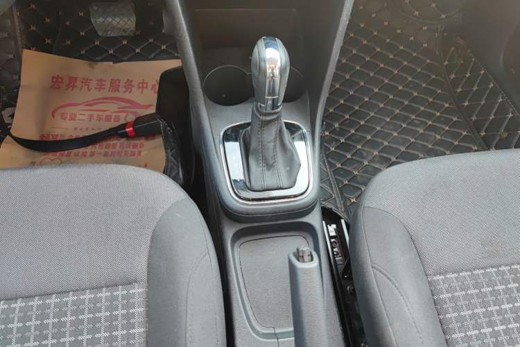 Used Volkswagen Polo 2018 1.5L Automatic Enjoyment Model Gear Lever