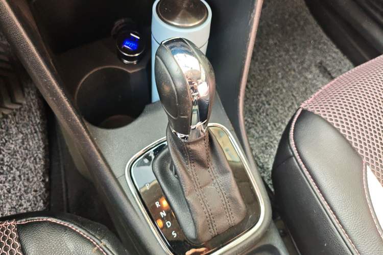 Used Volkswagen Polo 2018 1.5L Automatic Enjoyment Model Gear Lever