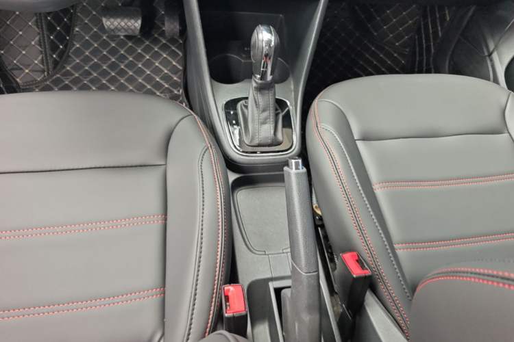 Used Volkswagen Polo 2018 1.5L Automatic Enjoyment Model Gear Lever