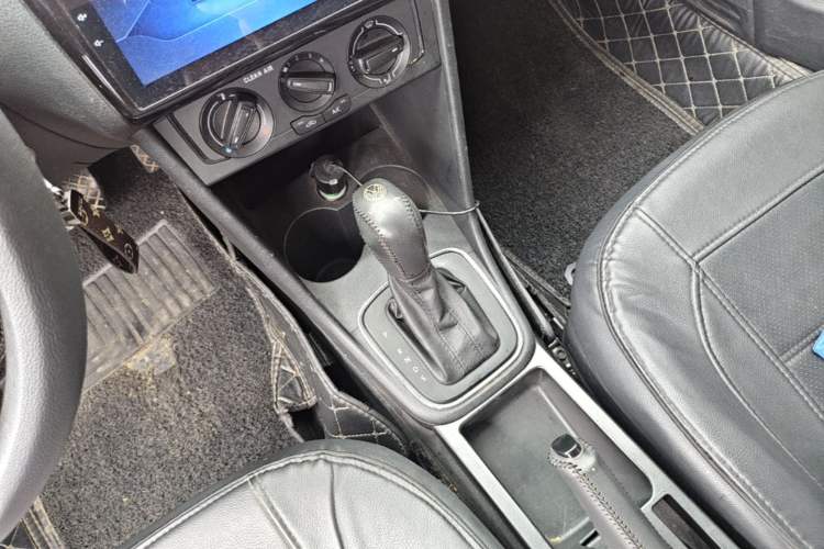 Used Volkswagen Polo 2018 1.5L Automatic Advanced Driving Model Gear Lever