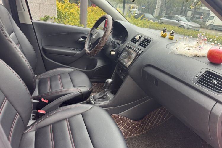 Used Volkswagen Polo 2018 1.5L Automatic Advanced Driving Model Interior 4