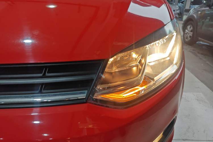 Used Volkswagen Polo 2018 1.5L Automatic Enjoyment Model Left Front Headlight