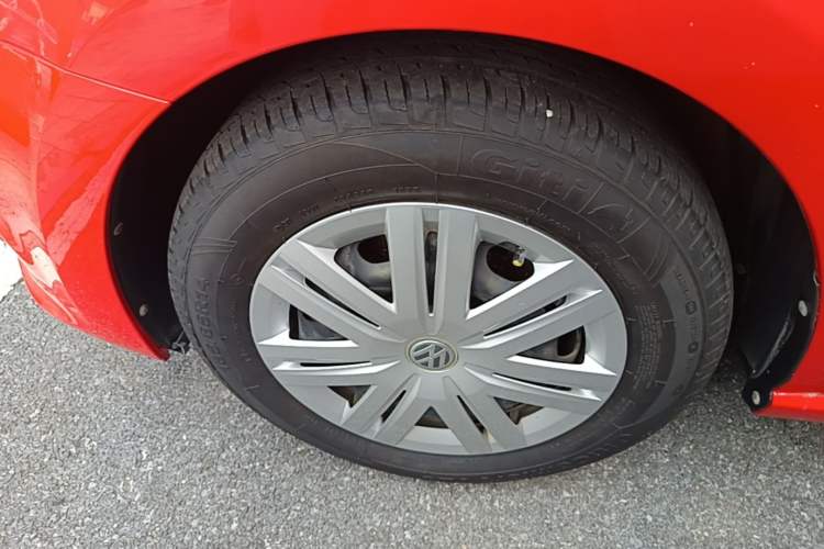 Used Volkswagen Polo 2018 1.5L Automatic Advanced Driving Model Left Front Wheel Hub