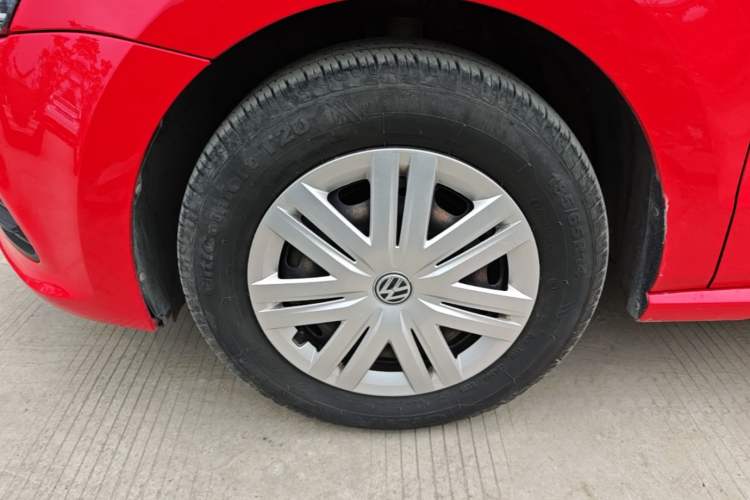 Used Volkswagen Polo 2018 1.5L Automatic Advanced Driving Model Left Front Wheel Hub