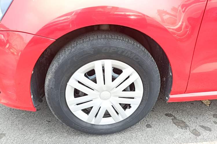 Used Volkswagen Polo 2018 1.5L Manual Drive-Comfort Model Left Front Wheel Hub