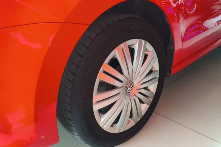 Used Volkswagen Polo 2018 1.5L Automatic Enjoyment Model Left Front Wheel Hub
