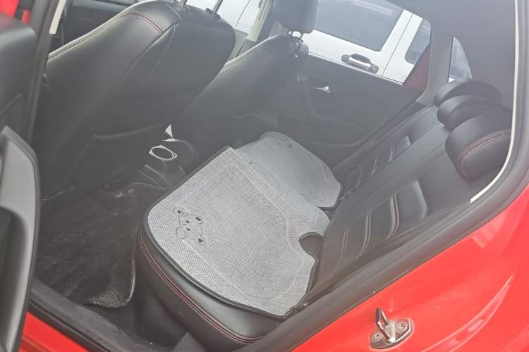 Used Volkswagen Polo 2018 1.5L Manual Drive-Comfort Model Left Rear Seat