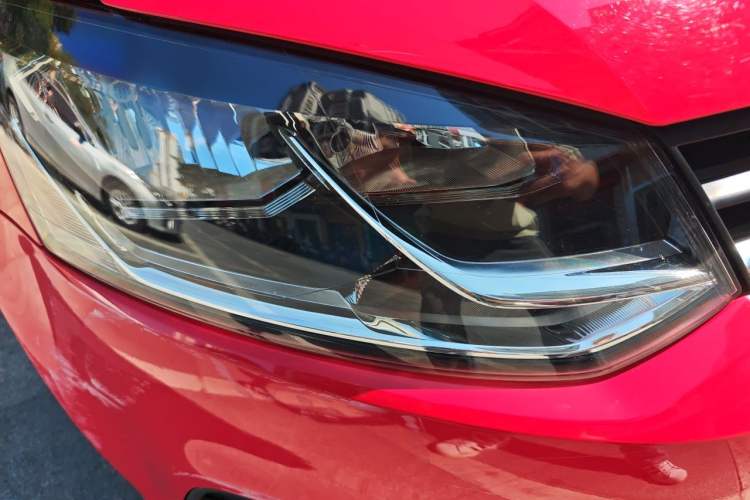 Used Volkswagen Polo 2018 1.5L Automatic Enjoyment Model Right Front Headlight