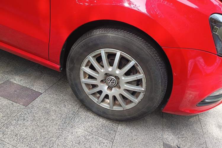 Used Volkswagen Polo 2018 1.5L Automatic Enjoyment Model Right Front Wheel Hub